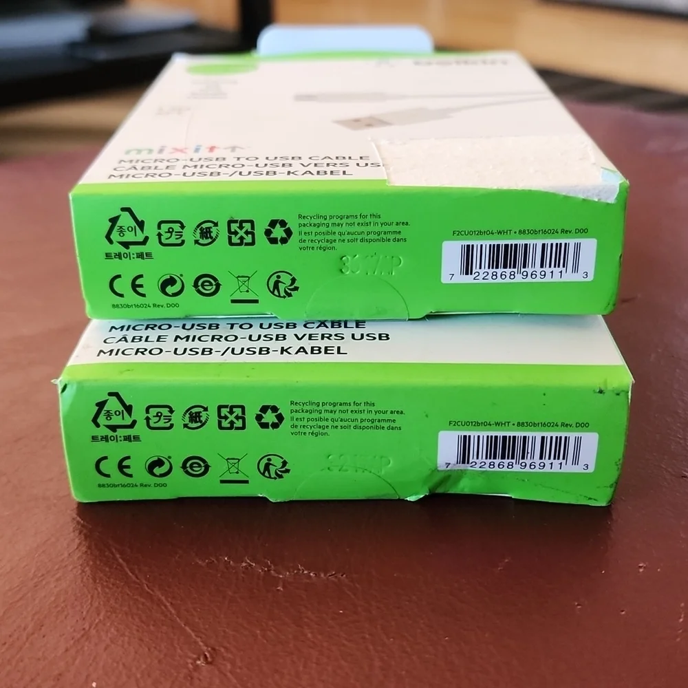 NIB Belkin: MixitMicro USB ChargeSync Cable, 4ft/1.2M, White